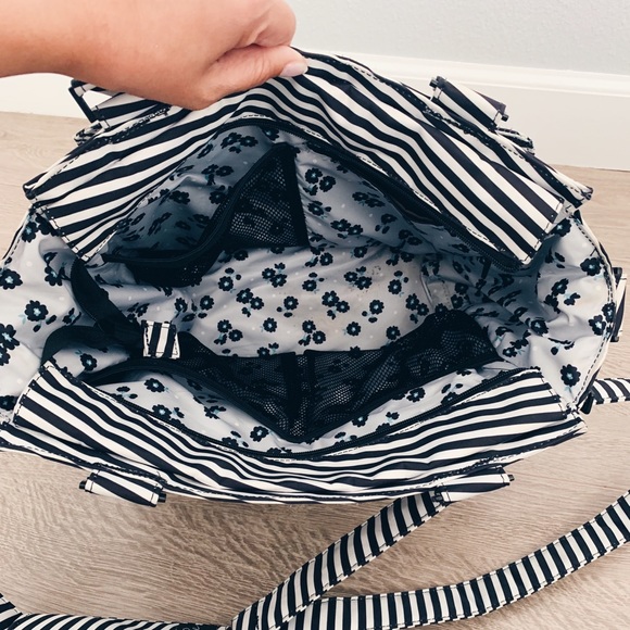 Ju-Ju-Be Be Classy Diaper Bag - Picture 4 of 6